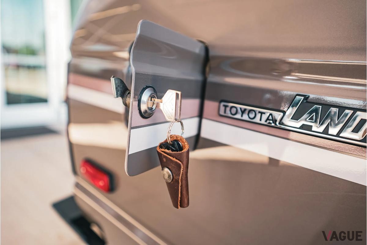 オークションに出品された1987年式トヨタ「ランドクルーザー FJ60」