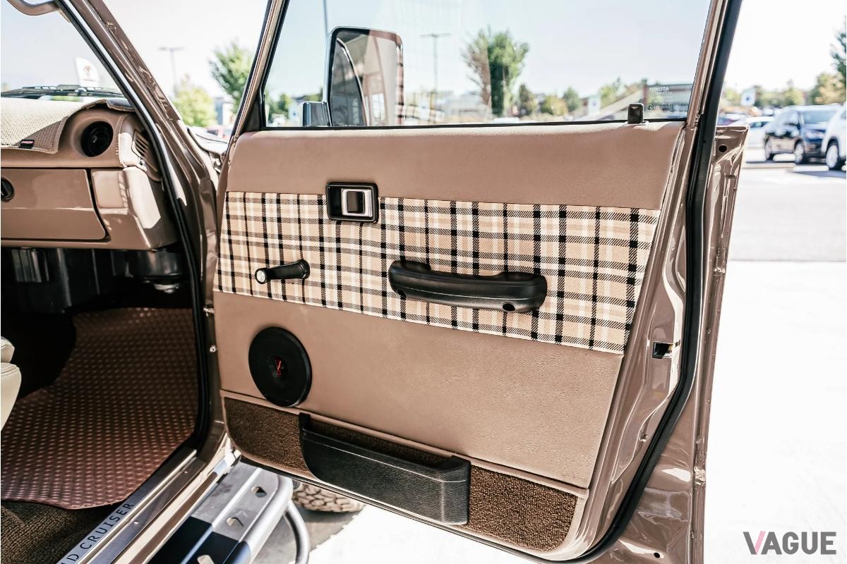 オークションに出品された1987年式トヨタ「ランドクルーザー FJ60」