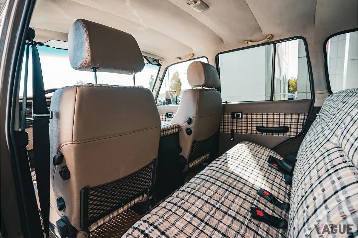 オークションに出品された1987年式トヨタ「ランドクルーザー FJ60」