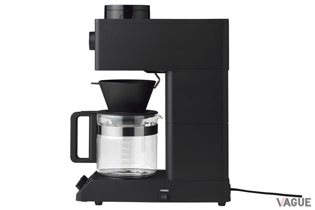 ツインバード CM-D465B。レジェンドの技を全自動で。豆挽きから抽出まで、すべてをお任せできる頼れる一台