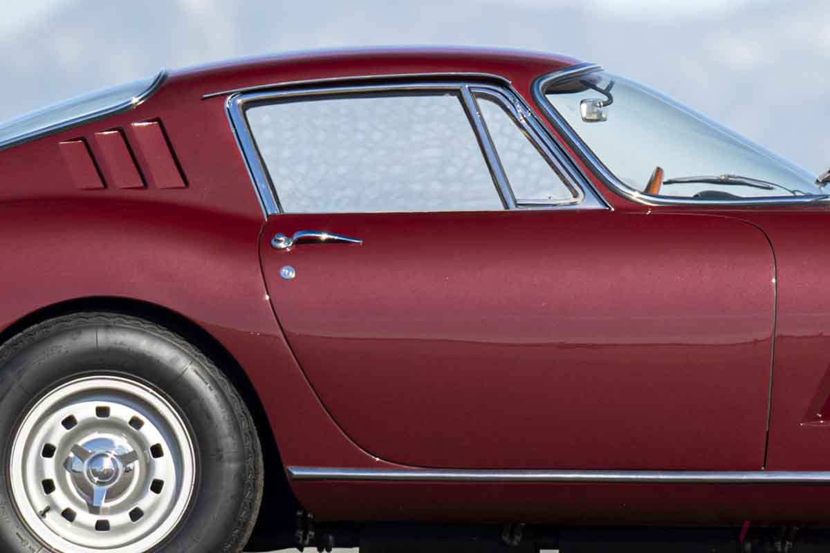 オークションに出品予定の1967年式フェラーリ「275GTB／4」Robin Adamus(c)2026 Courtesy of RM Sotheby's