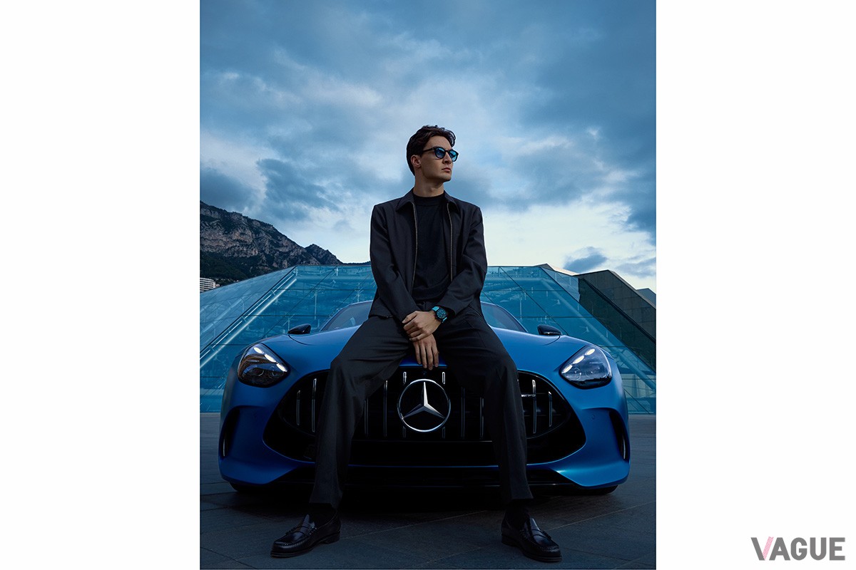 IWCシャフハウゼンがパートナーシップを結ぶ“メルセデスAMGペトロナスF1チーム”のジョージ・ラッセル氏。彼を象徴するブルーカラーを用いた2本の限定モデルが登場。