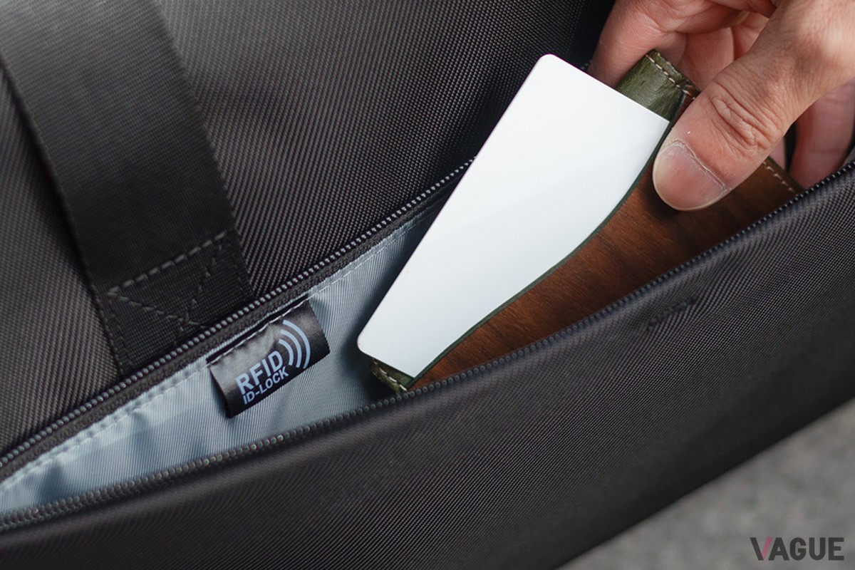 パスポートやクレジットカードのデータをスキミングから防ぐ