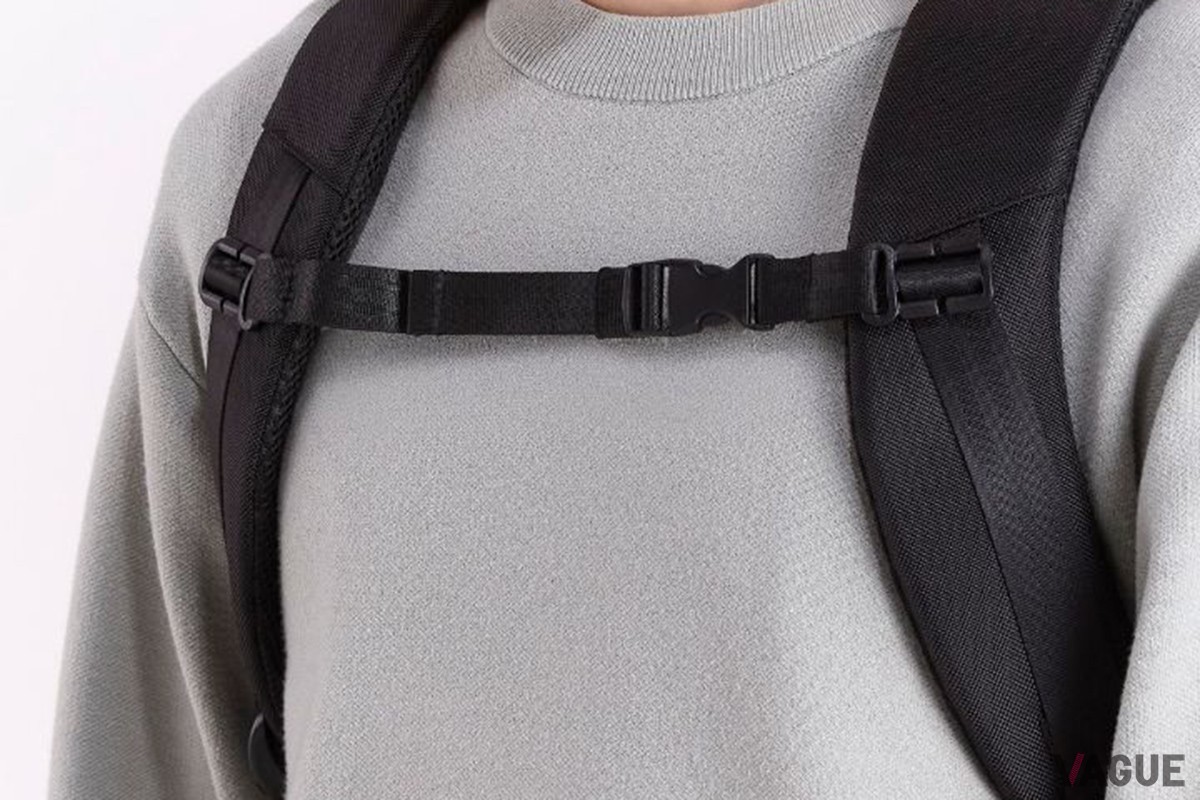 チェストベルトによってバッグを体にフィット
