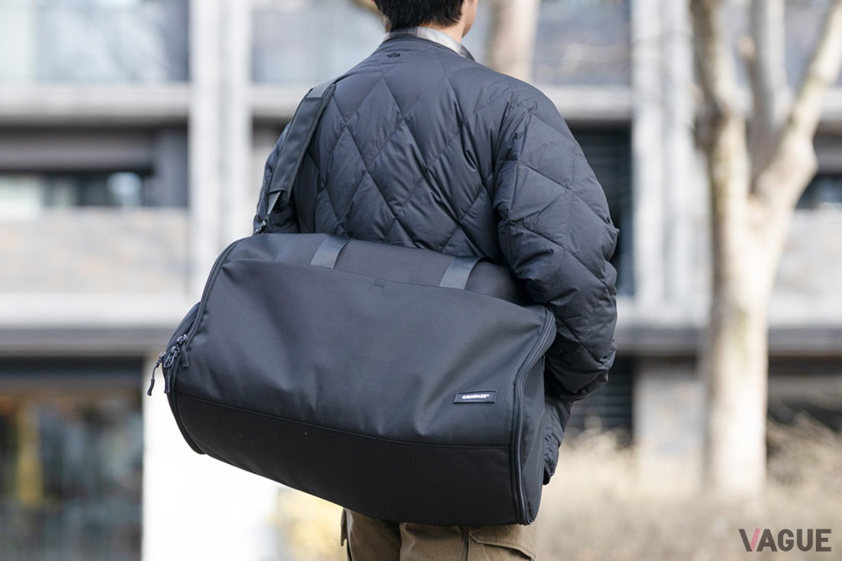 「手持ち」「肩掛け」「キャリーケース固定」の3つのスタイルで、旅の機動力を大幅に向上