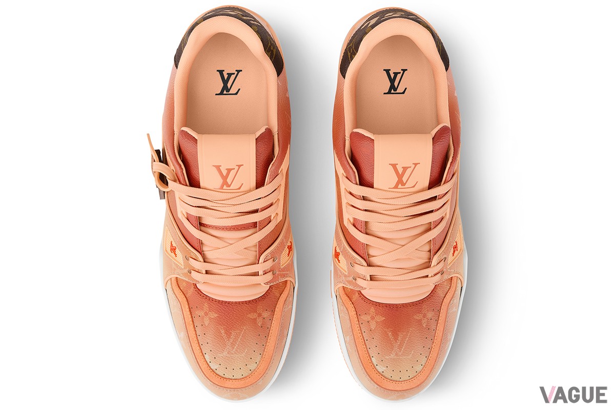 LV トレイナー スニーカー：25万6300円