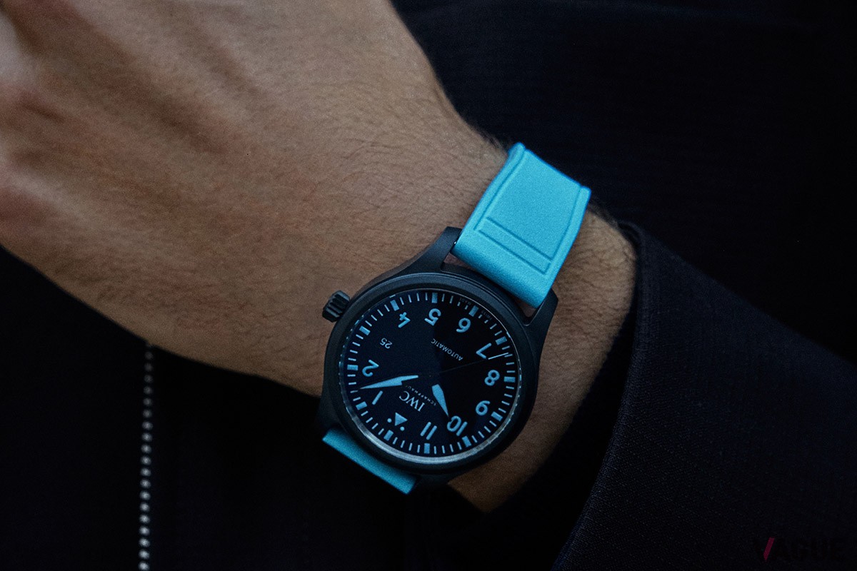 IWCシャフハウゼンがパートナーシップを結ぶ“メルセデスAMGペトロナスF1チーム”のジョージ・ラッセル氏。彼を象徴するブルーカラーを用いた2本の限定モデルが登場。