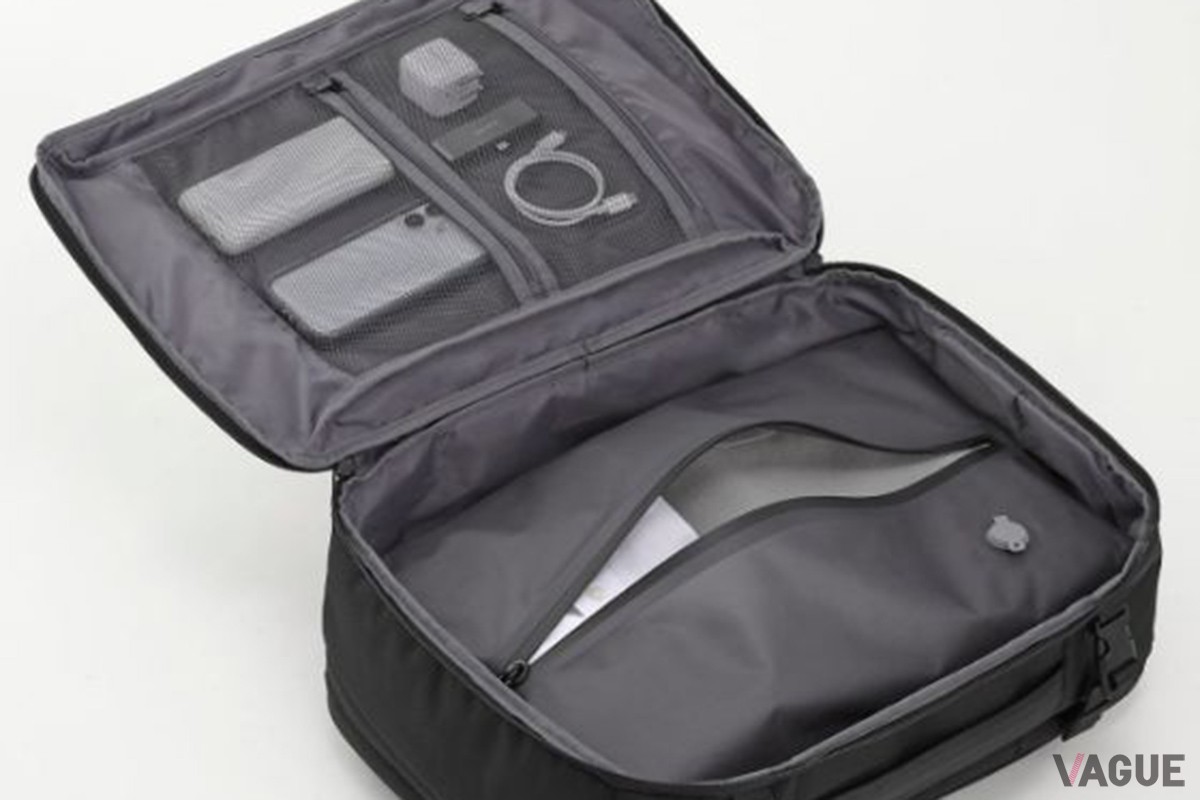 荷物が取り出しやすい180度フルオープン