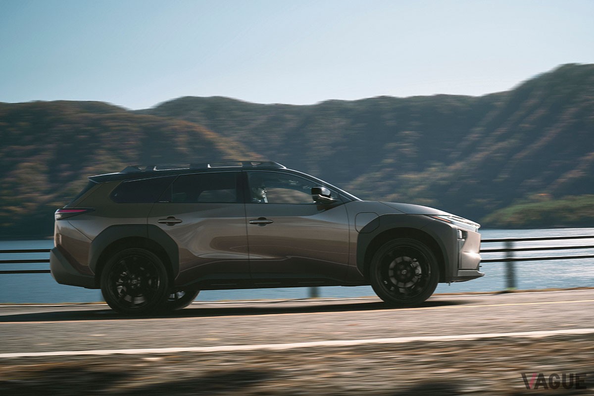 トヨタ新型「bZ4Xツーリング」