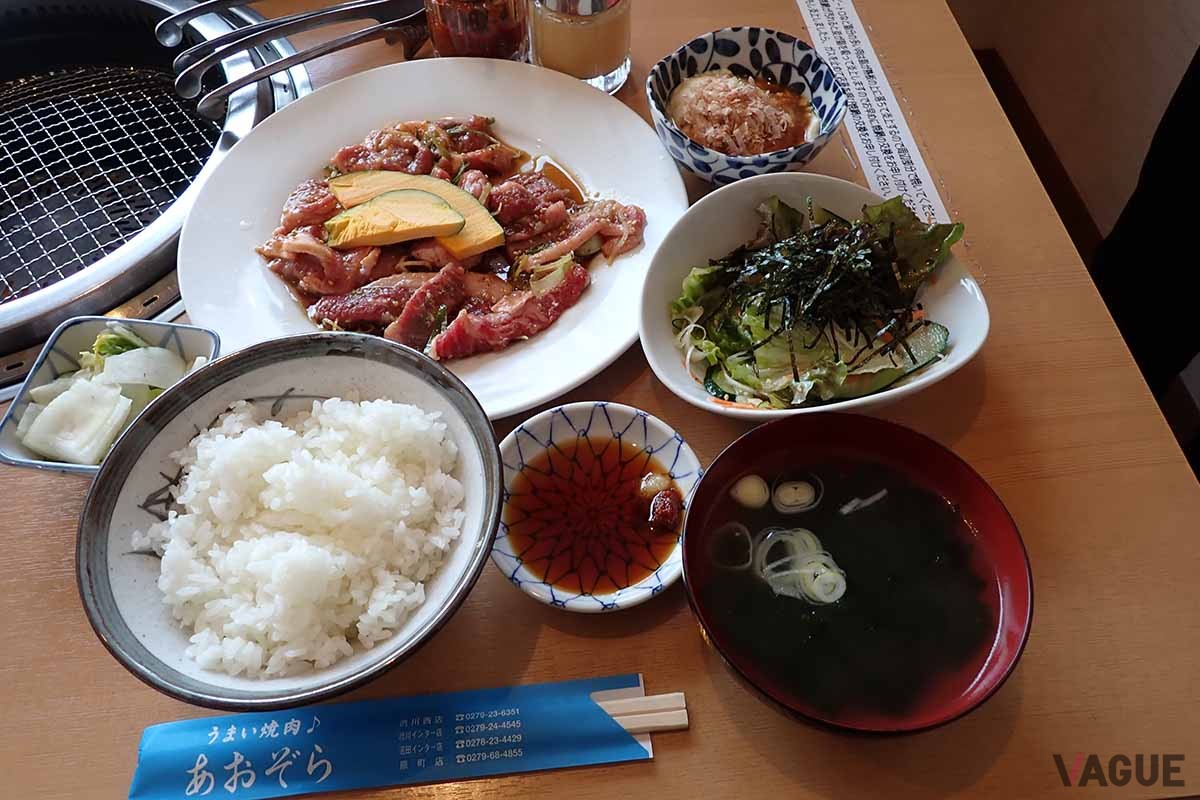 「うまい焼肉♪あおぞら」の「上州定食」。スキーやスノボ帰りのランチで選ぶ人も多い