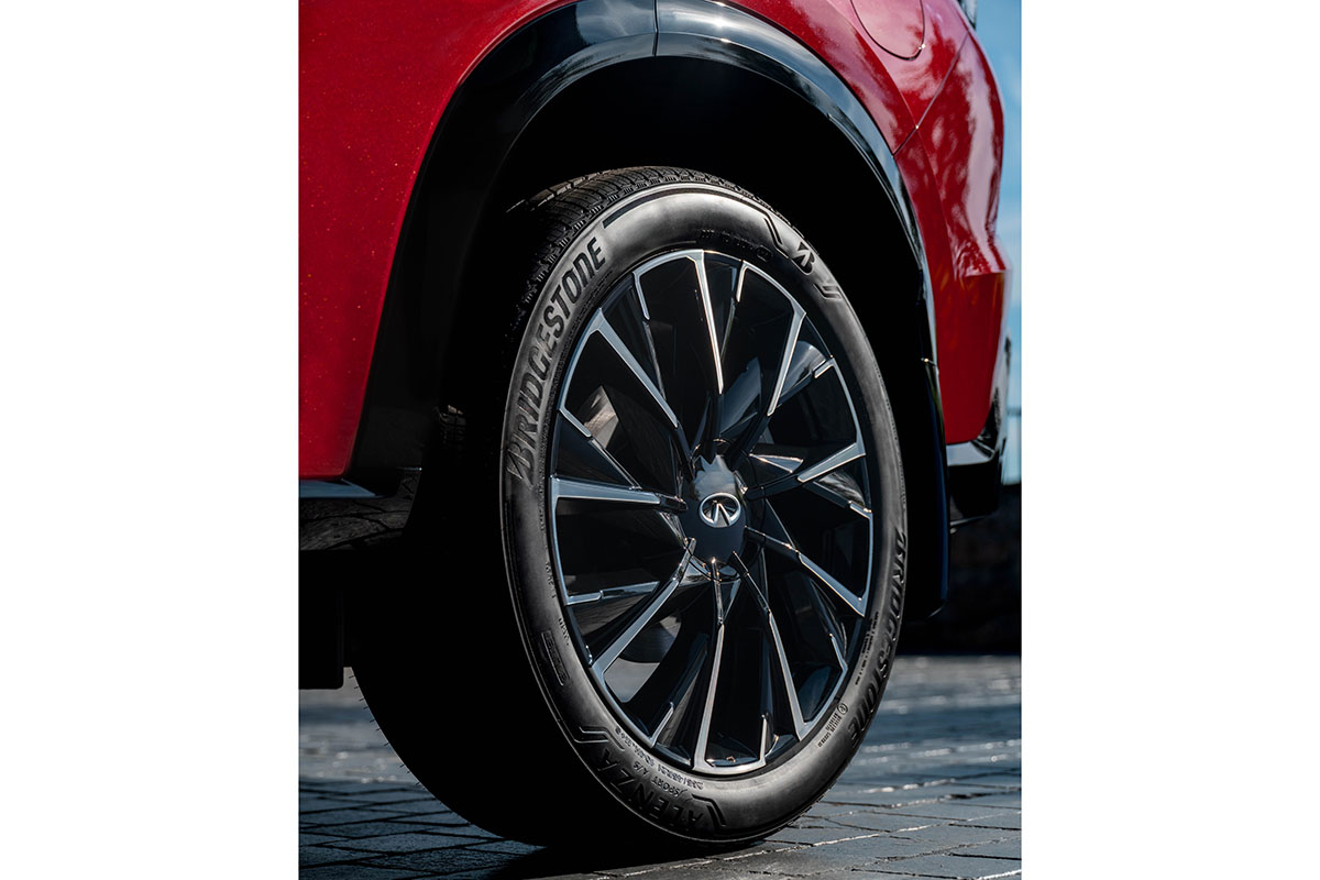 インフィニティ新型「QX65」