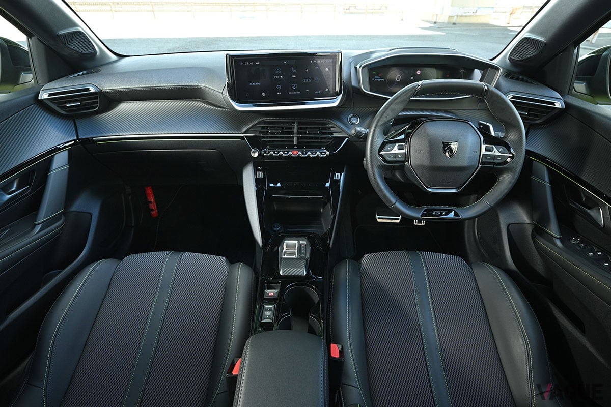 プジョー「208 GTハイブリッド」