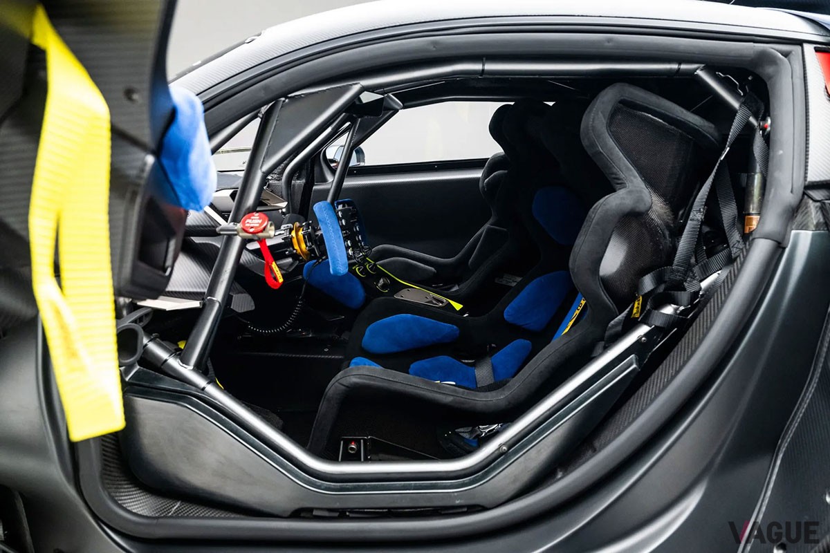 オークションへの出品が急遽中止された「MCエクストレーマ」（C）Bring a Trailer