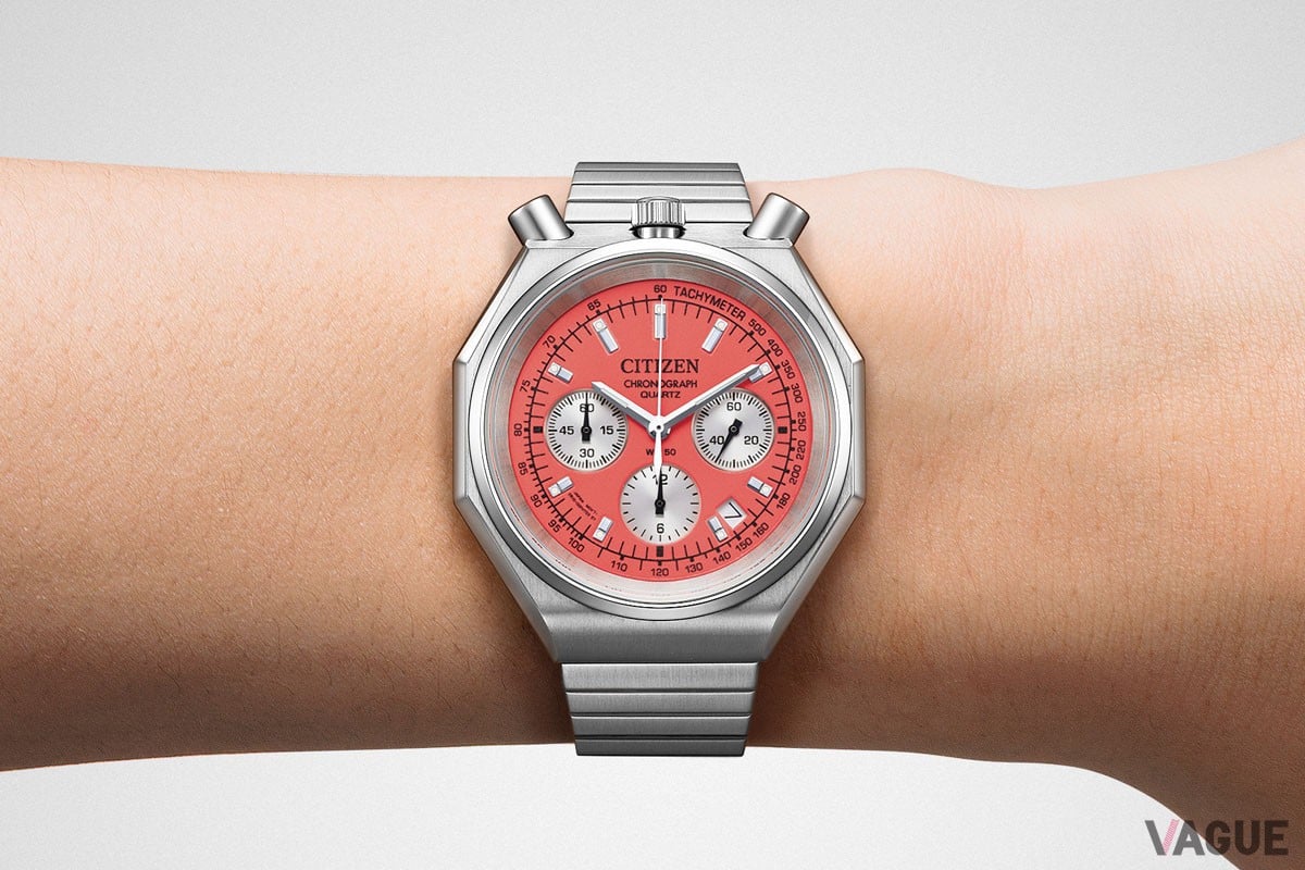 “ツノクロノ”の愛称で親しまれたモデルは2種類のカラバリが用意されている