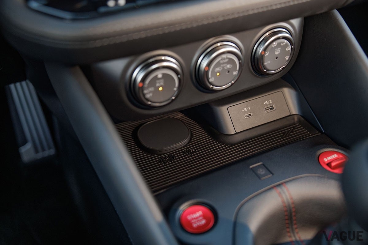 北米仕様の日産「Z NISMO」6速MT車