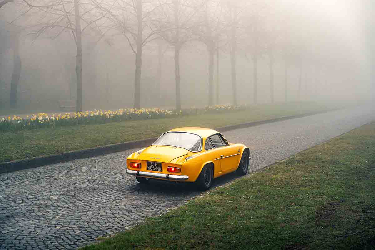 オークションに出品予定の1970年式アルピーヌ・ルノー「A110 1300G」Simon Gosselin(c)2026 Courtesy of RM Sotheby's