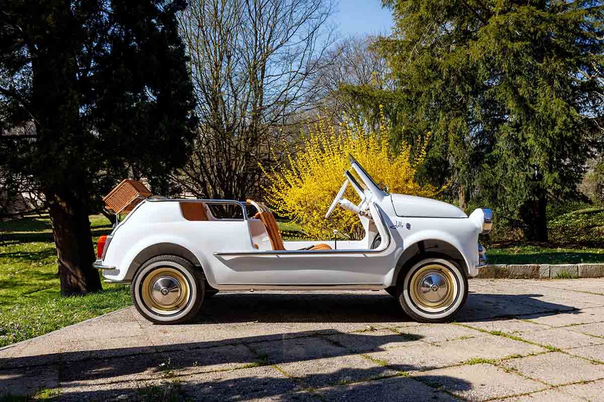 オークションに出品予定の1971年式フィアット「500ジョリー」Guido Bissattini(c)2026 Courtesy of RM Sotheby's