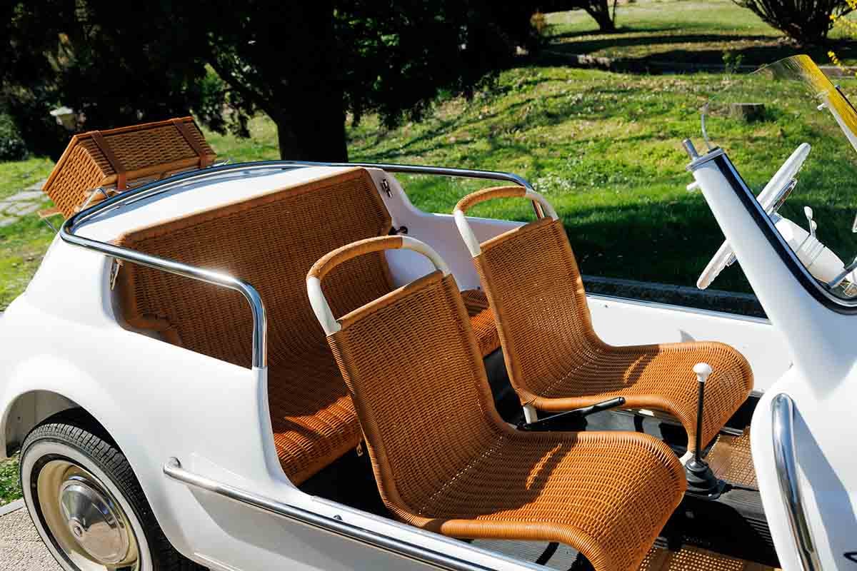 オークションに出品予定の1971年式フィアット「500ジョリー」Guido Bissattini(c)2026 Courtesy of RM Sotheby's