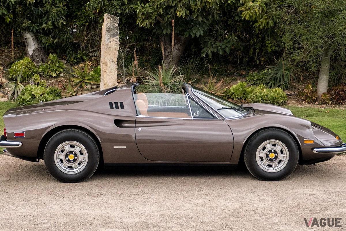 オークションに出品予定の1973年式フェラーリ「ディーノ246GTS」(c)BROAD ARROW AUCTIONS