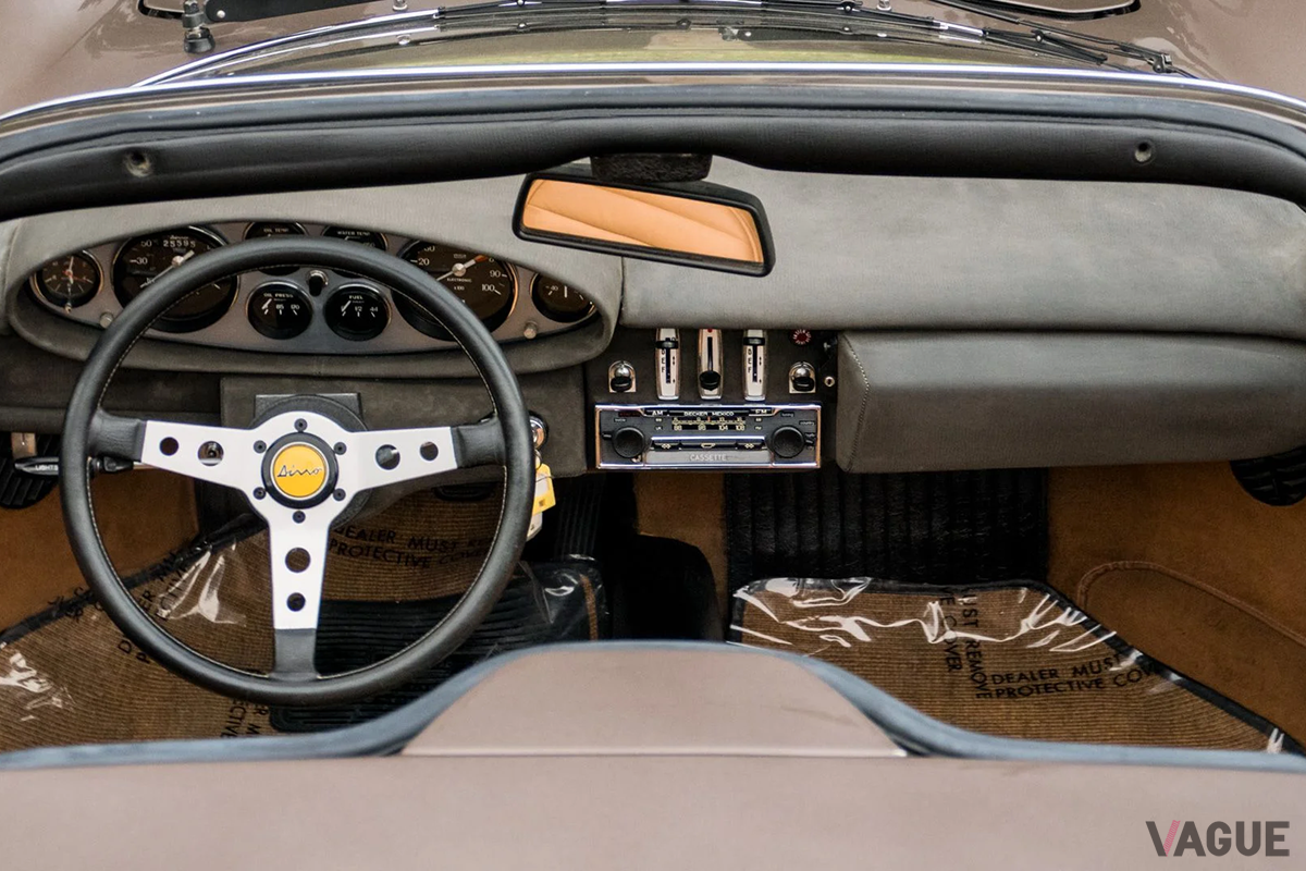 オークションに出品予定の1973年式フェラーリ「ディーノ246GTS」(c)BROAD ARROW AUCTIONS
