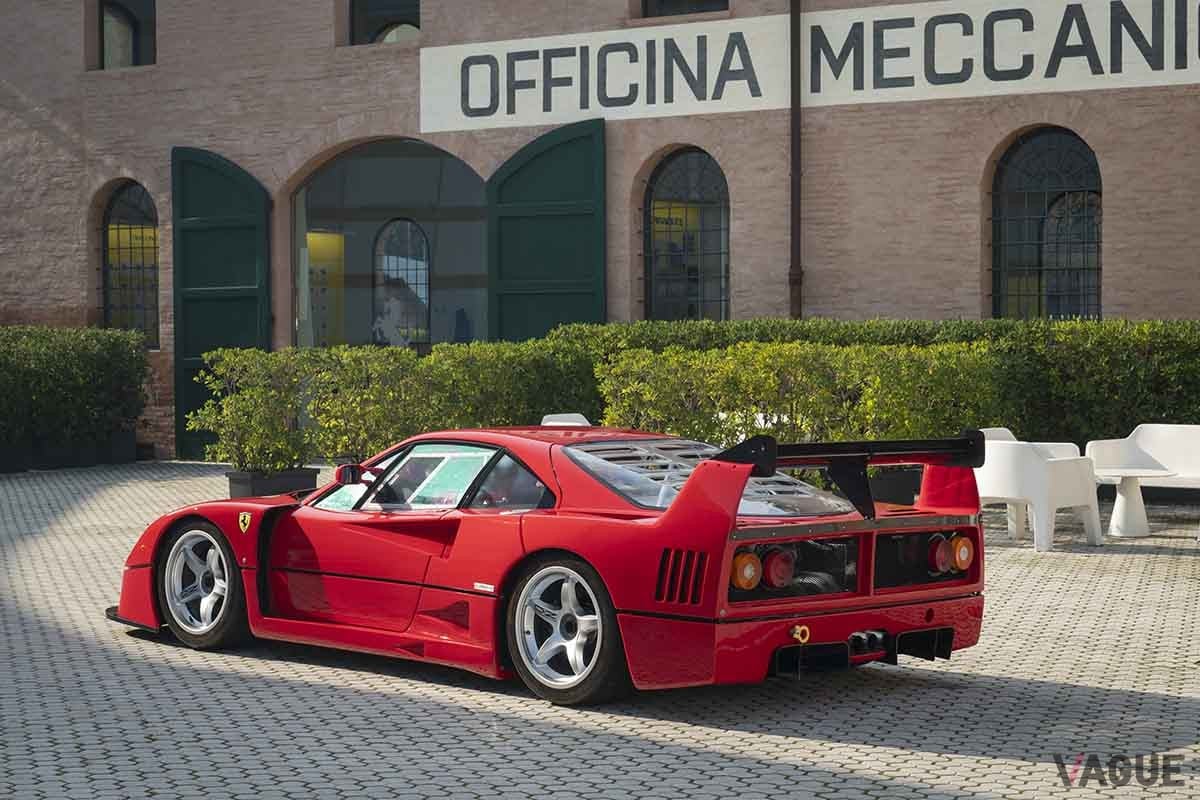 オークションに出品され高額落札された1990年式フェラーリ「F40」コンペティション仕様Paolo Carlini(c)2026 Courtesy of RM Sotheby's
