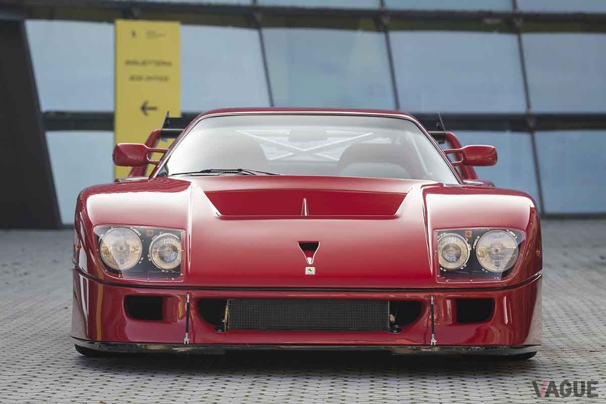 オークションに出品され高額落札された1990年式フェラーリ「F40」コンペティション仕様Paolo Carlini(c)2026 Courtesy of RM Sotheby's