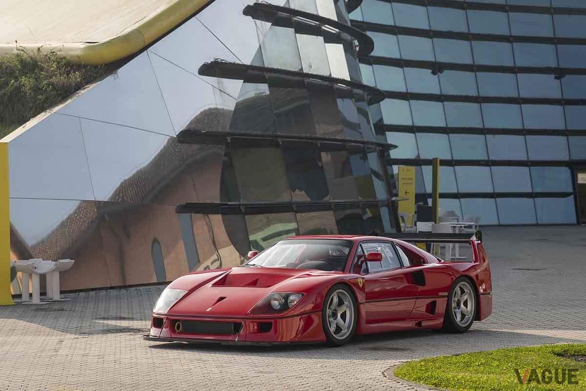 オークションに出品され高額落札された1990年式フェラーリ「F40」コンペティション仕様Paolo Carlini(c)2026 Courtesy of RM Sotheby's