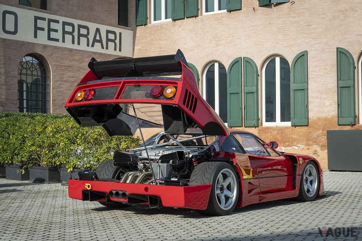 オークションに出品され高額落札された1990年式フェラーリ「F40」コンペティション仕様Paolo Carlini(c)2026 Courtesy of RM Sotheby's