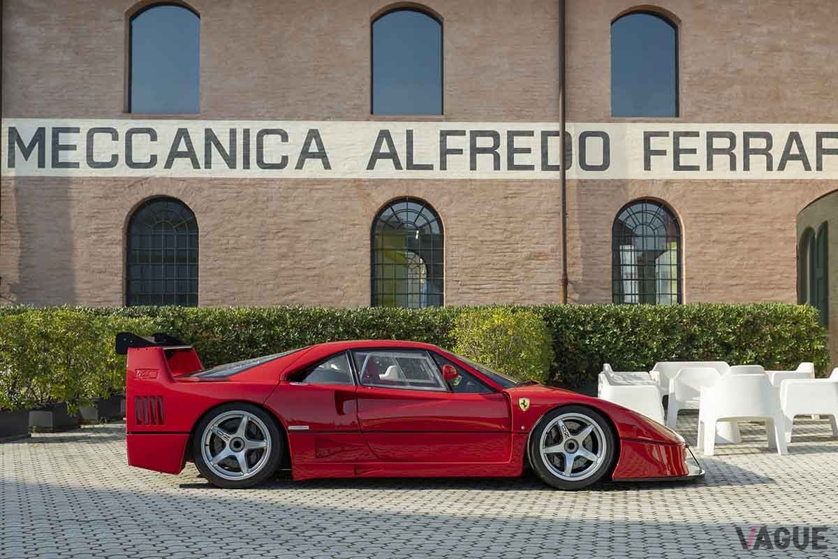 オークションに出品され高額落札された1990年式フェラーリ「F40」コンペティション仕様Paolo Carlini(c)2026 Courtesy of RM Sotheby's