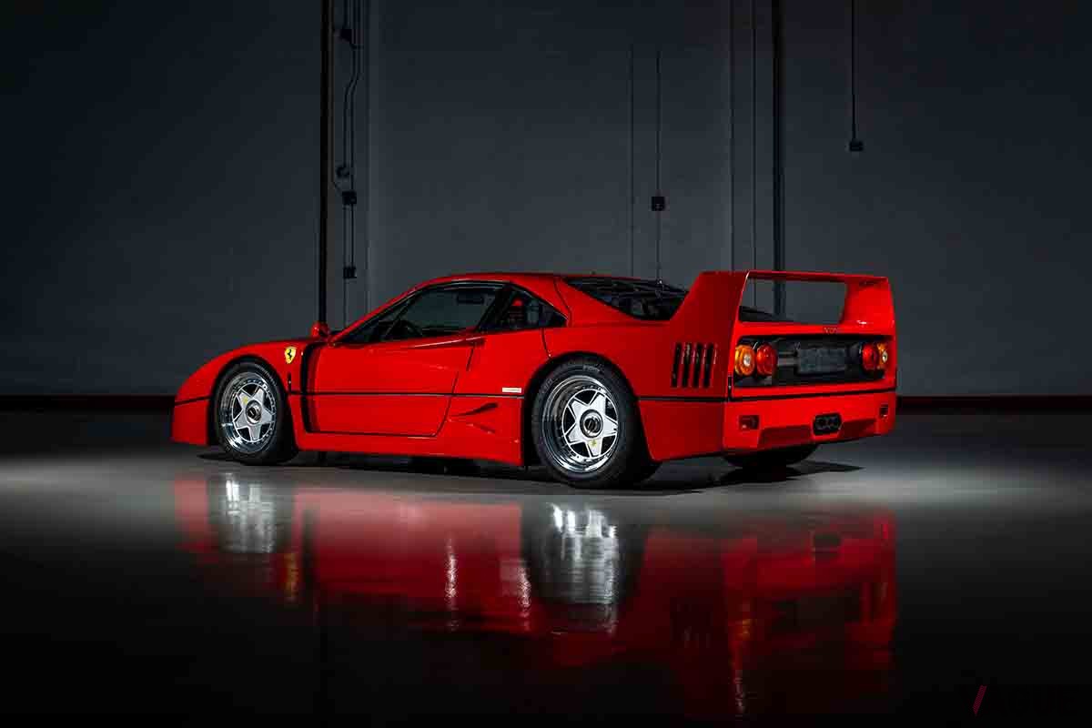 オークションに出品、落札された1992年式フェラーリ「F40」Jorge Guasso(c)2026 Courtesy of RM Sotheby's
