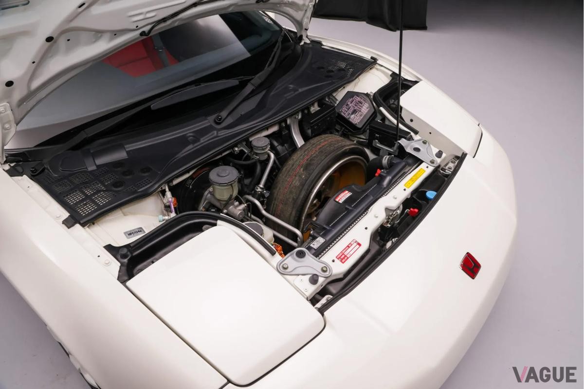 日本円で約5700万円で落札された1995年式ホンダ「NSX-R」