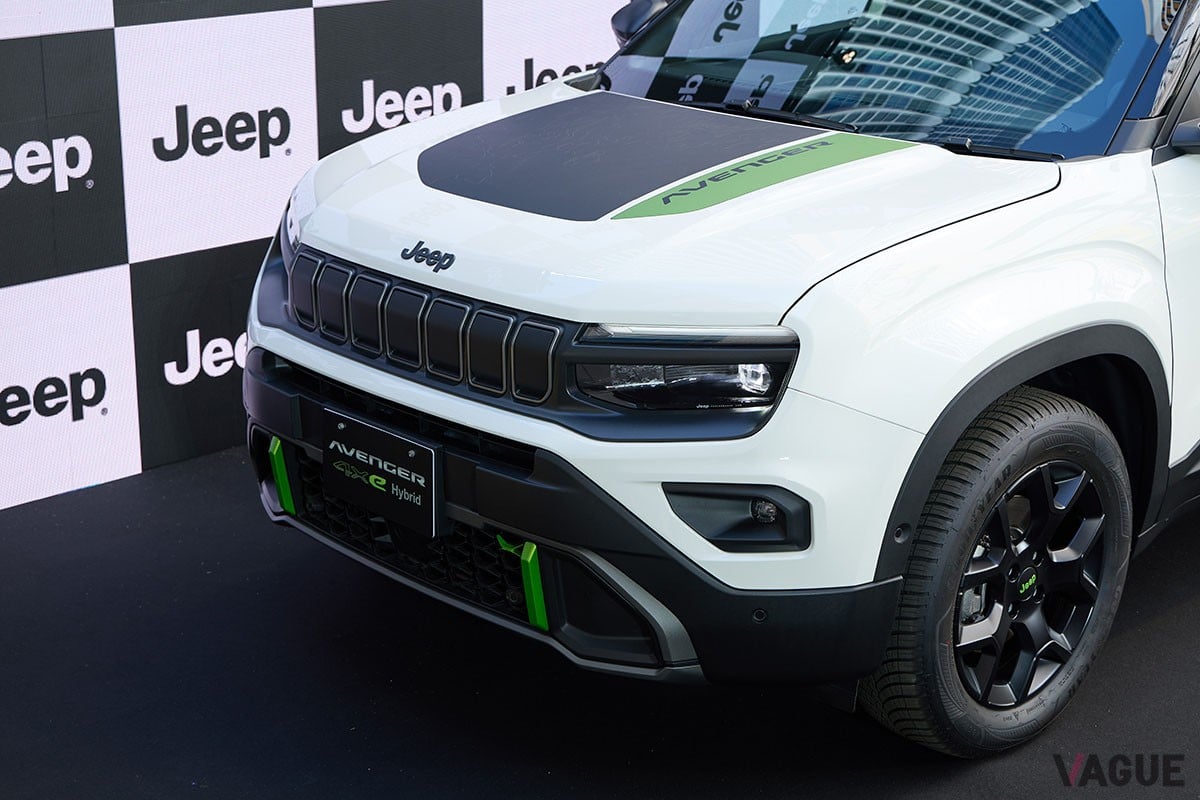 ジープ「アベンジャー 4×eハイブリッド」