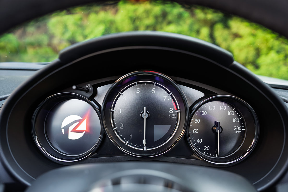 「マツダ スピリットレーシング・ロードスター 12R」