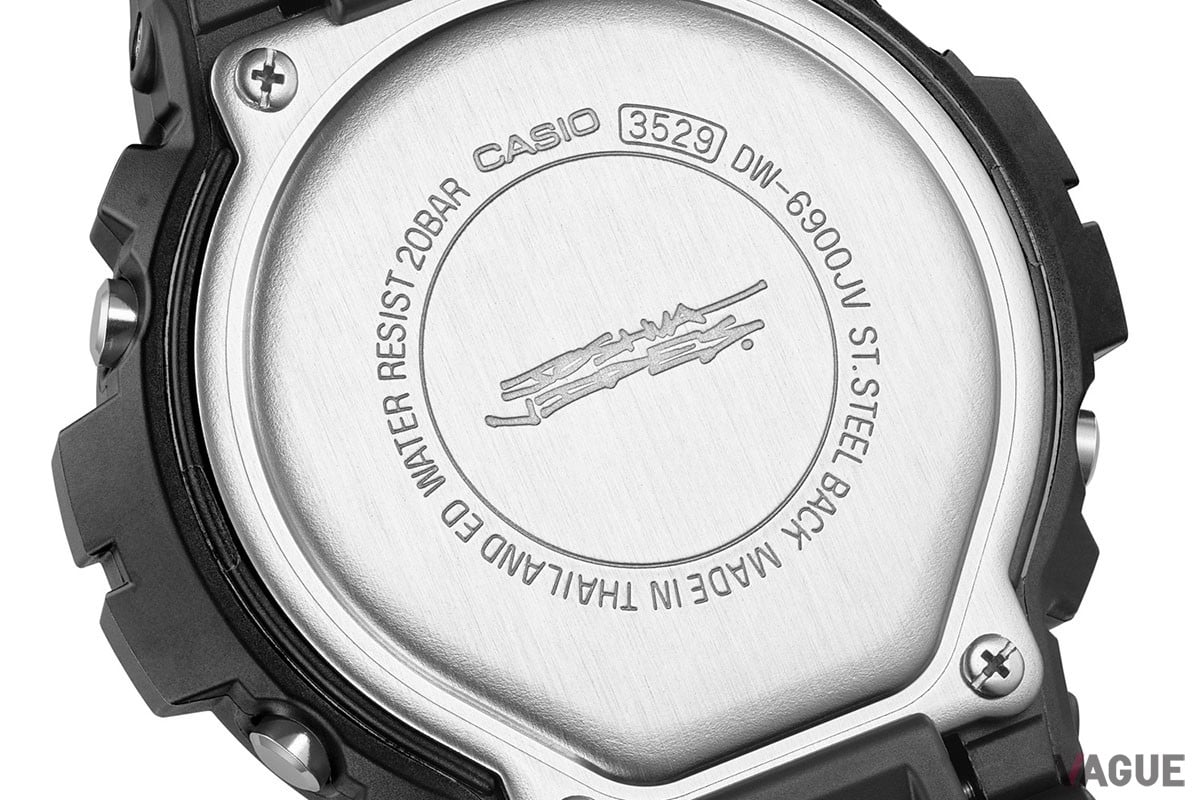 裏蓋にはジョシュア・ヴィーダス氏のサインが。