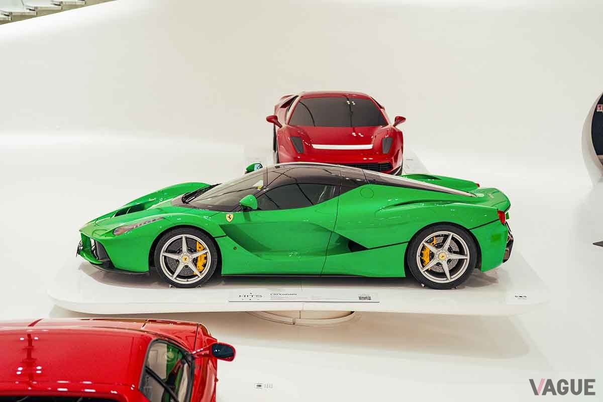 オークションに出品され、約9億3500万円で落札された2014年式フェラーリ「ラ・フェラーリ」Federico Vecchio(c)2026 Courtesy of RM Sotheby's