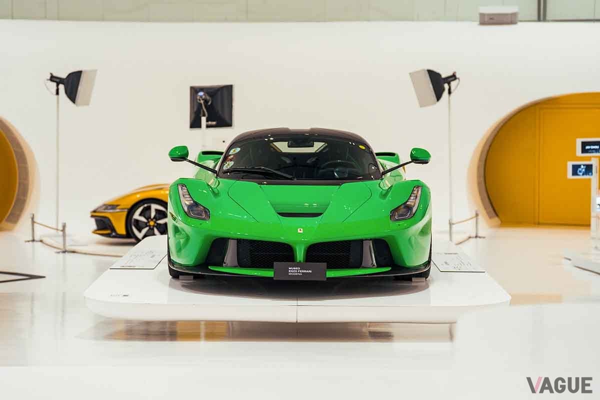 オークションに出品され、約9億3500万円で落札された2014年式フェラーリ「ラ・フェラーリ」Federico Vecchio(c)2026 Courtesy of RM Sotheby's
