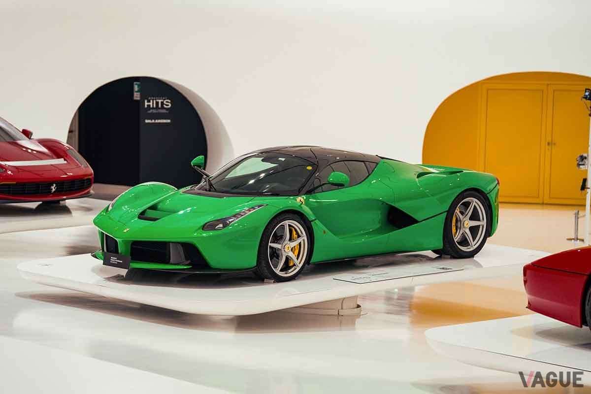 オークションに出品され、約9億3500万円で落札された2014年式フェラーリ「ラ・フェラーリ」Federico Vecchio(c)2026 Courtesy of RM Sotheby's