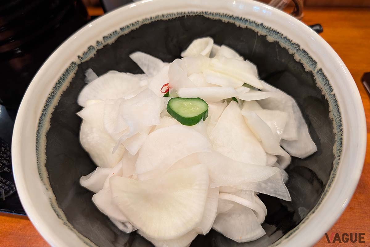 「そば茶屋 吹上庵」の食べ放題の大根の一夜漬け