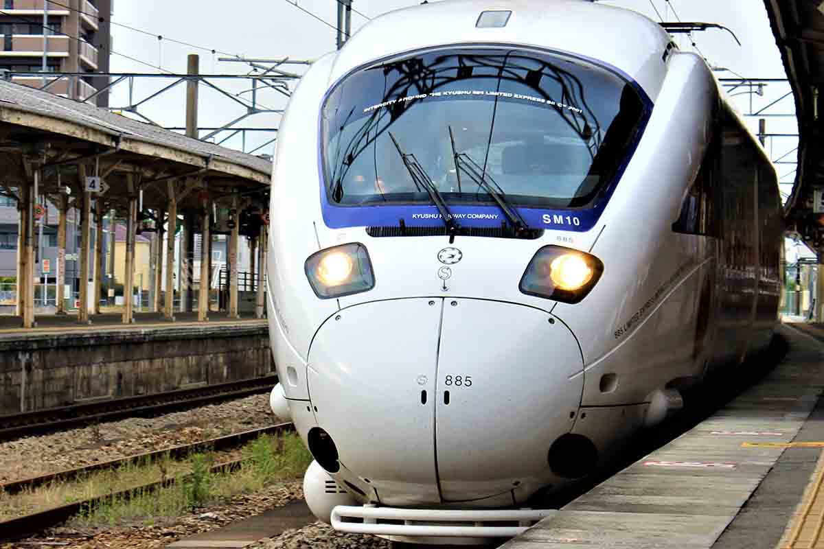 JR九州885系電車
