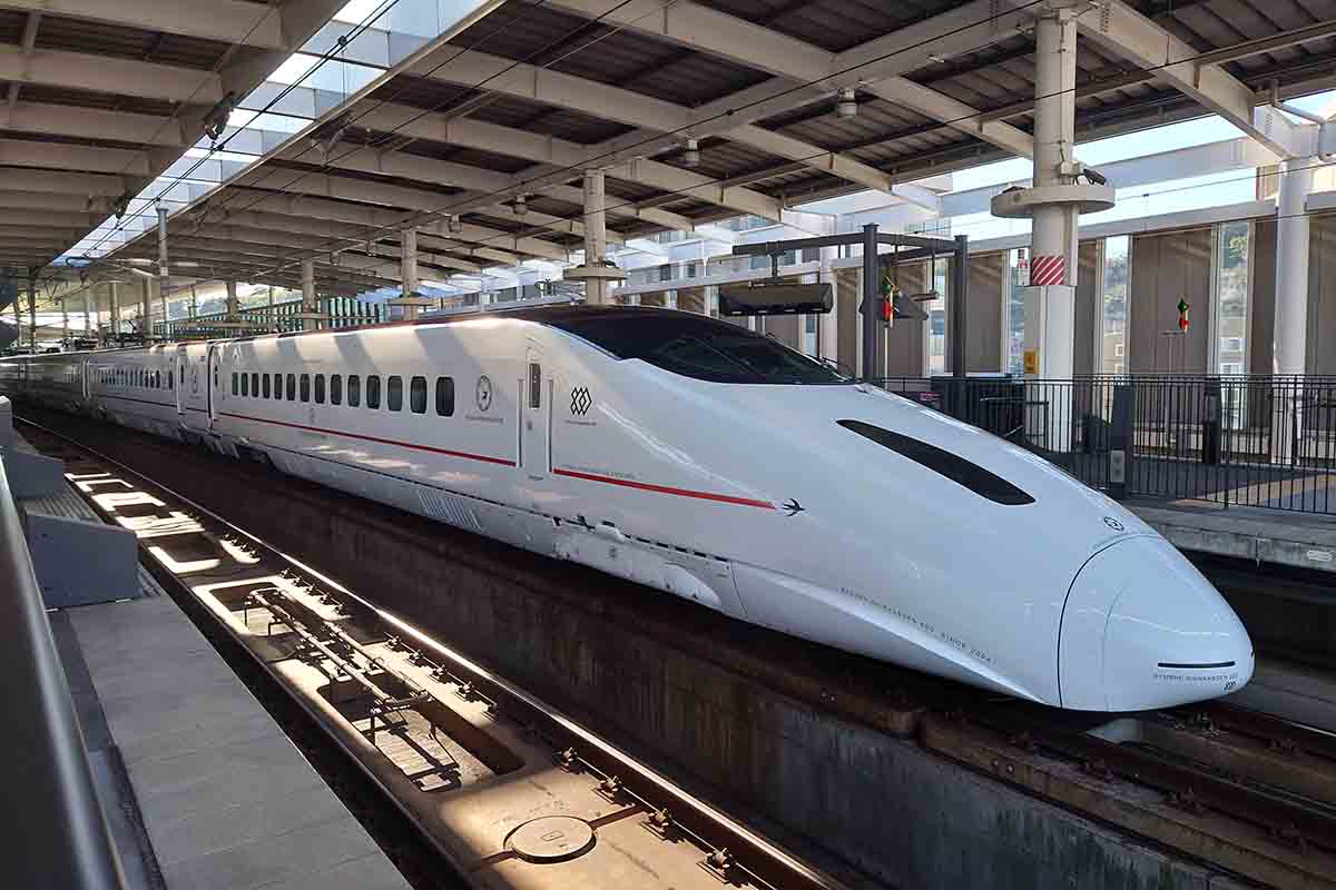 九州新幹線「つばめ」