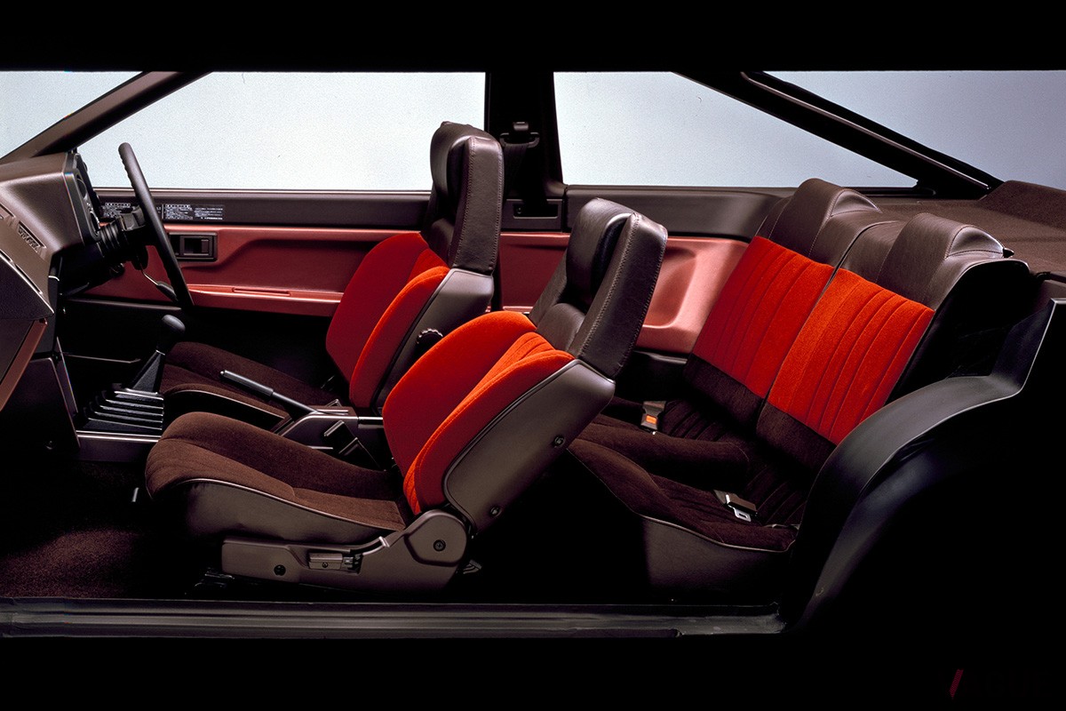 1983年登場のトヨタ「カローラレビン（AE86）」