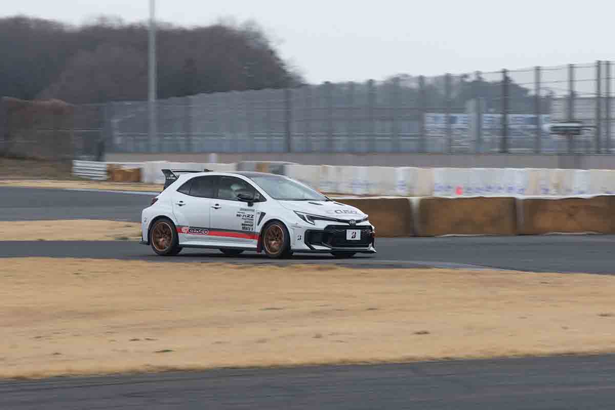 ブリヂストンの新リアルスポーツタイヤ、「ポテンザRE‐71RZ」を装着したGRカローラで試乗