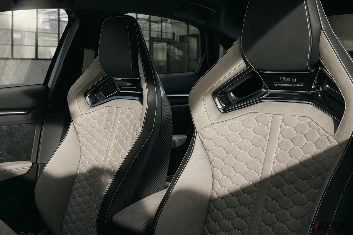アウディの限定車「RS3コンペティションリミテッド」　のインテリア