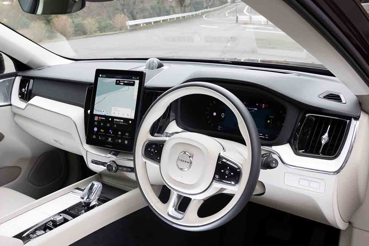 ボルボ「XC60」のインパネ