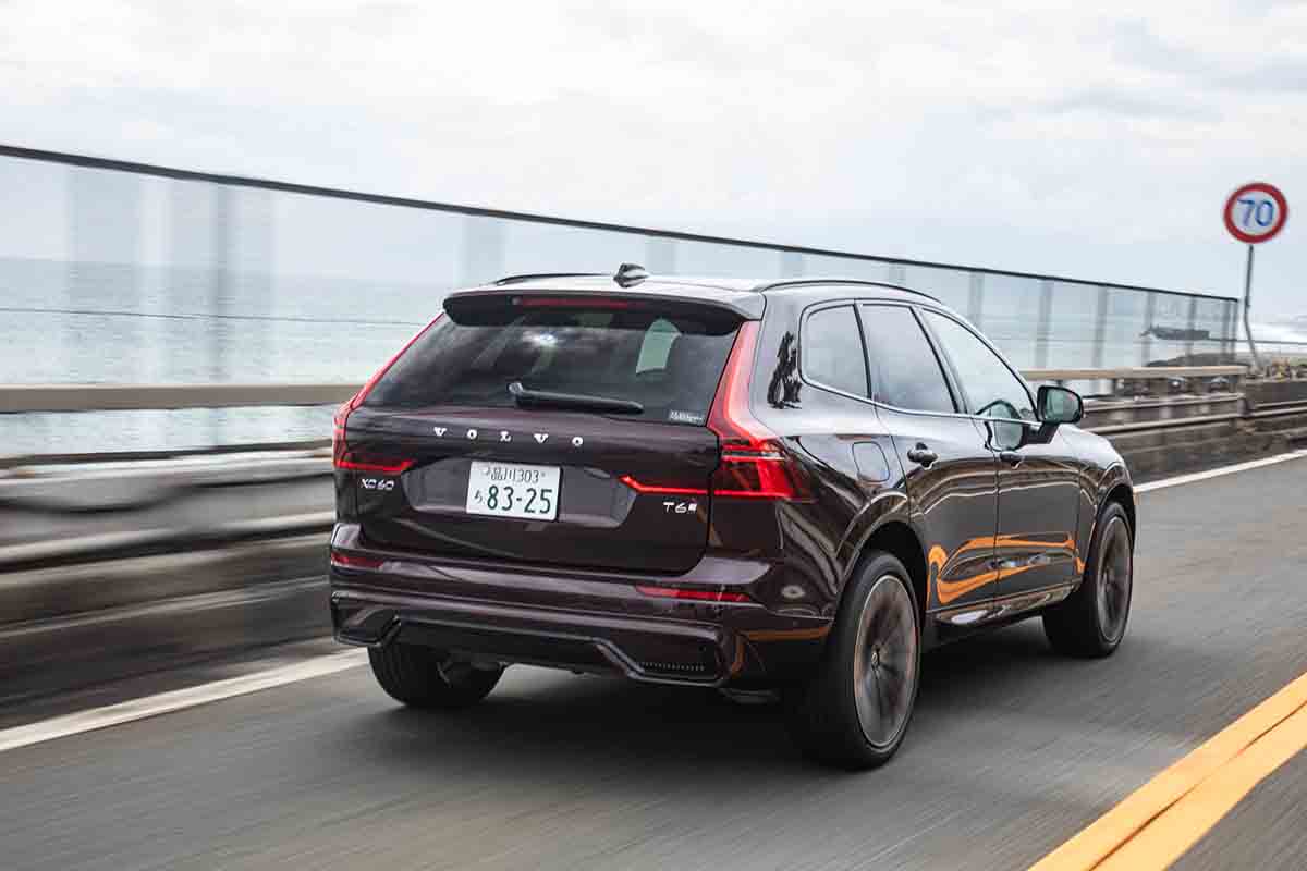 ボルボ「XC60ウルトラT6 AWD プラグインハイブリッド」