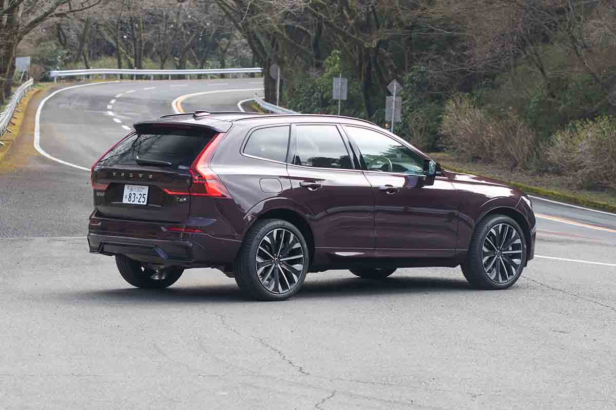 ボルボ「XC60ウルトラT6 AWD プラグインハイブリッド」