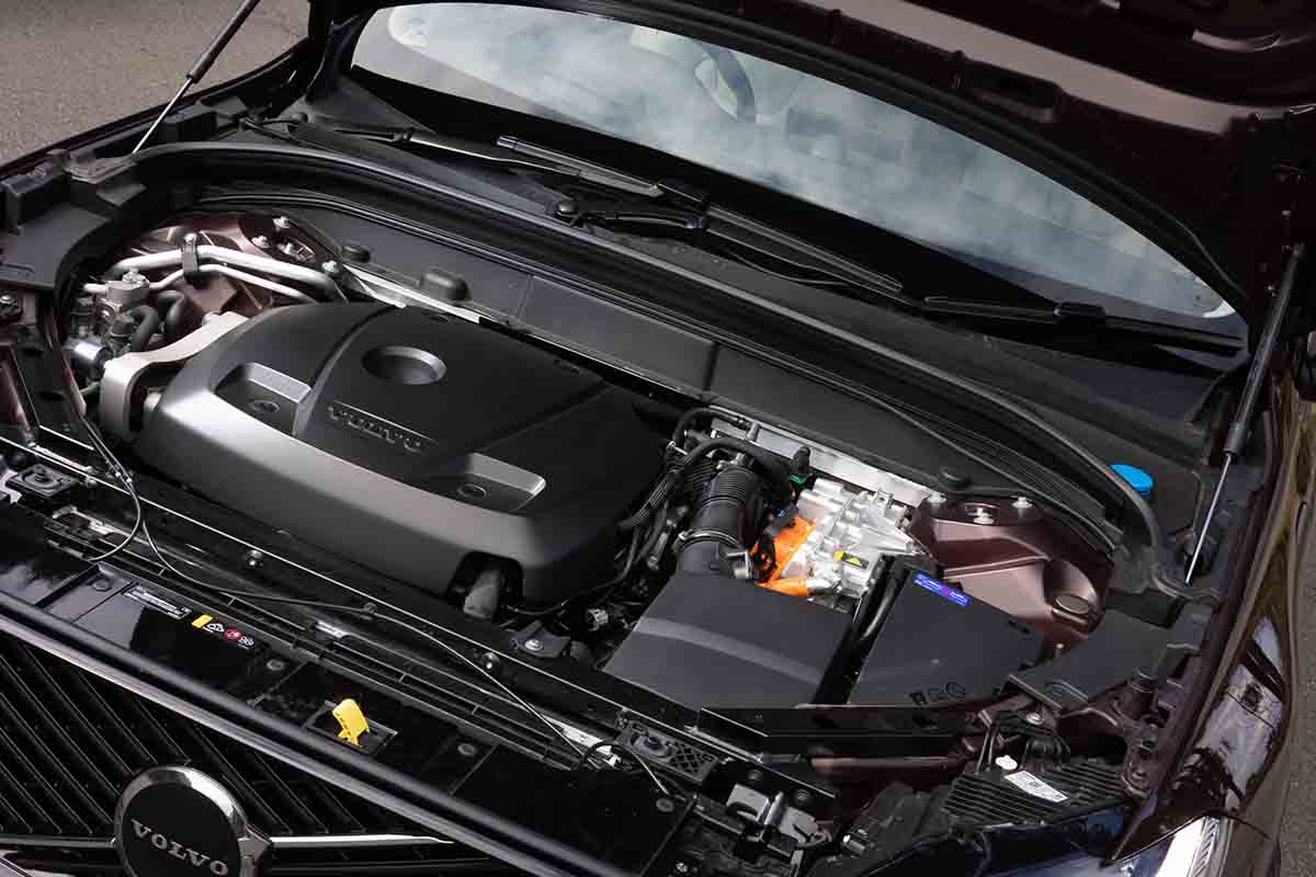 ボルボ「XC60ウルトラT6 AWD プラグインハイブリッド」