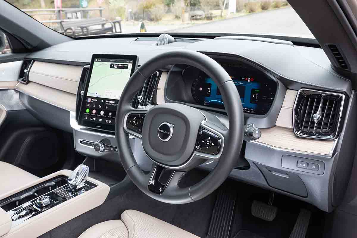 ボルボ「XC690ウルトラT8 AWD プラグインハイブリッド」