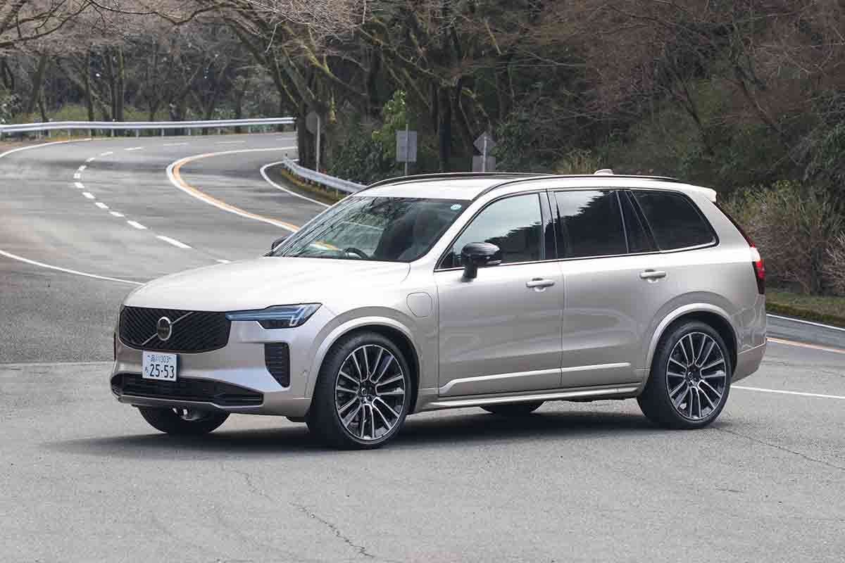 ボルボ「XC690ウルトラT8 AWD プラグインハイブリッド」