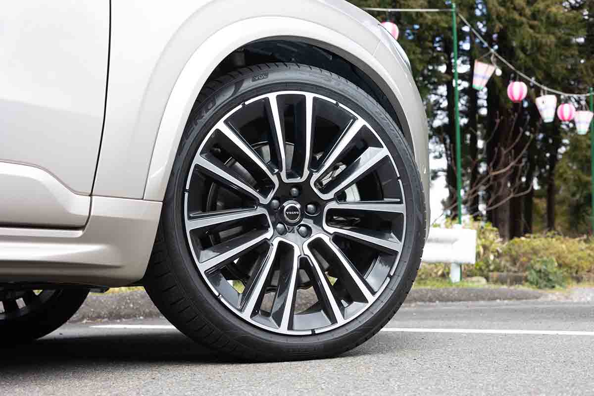 ボルボ「XC690ウルトラT8 AWD プラグインハイブリッド」
